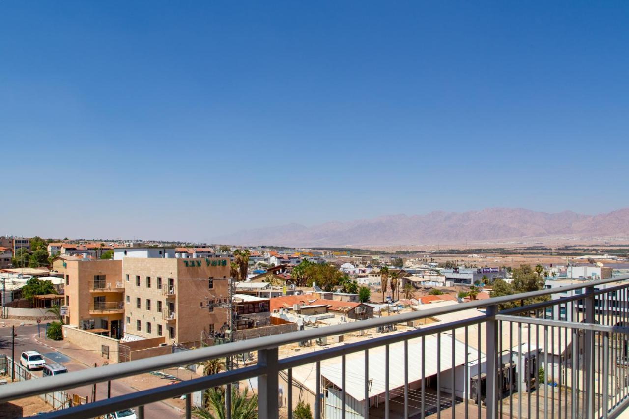 Aviv Motel