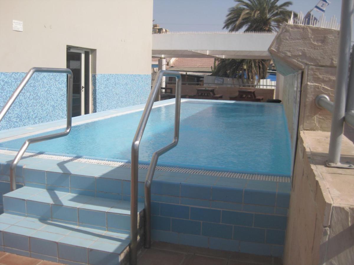 Aviv 2*