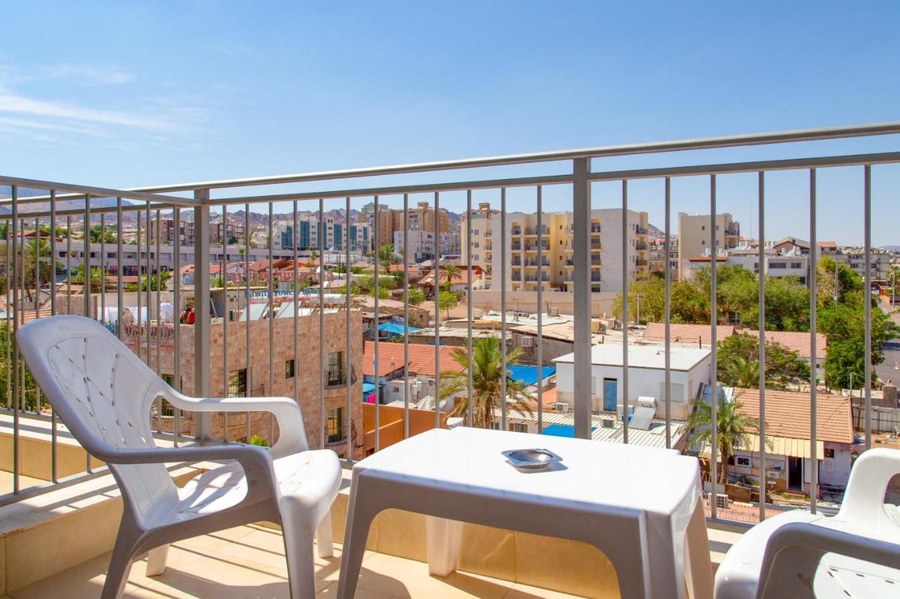 Aviv Motel 2*