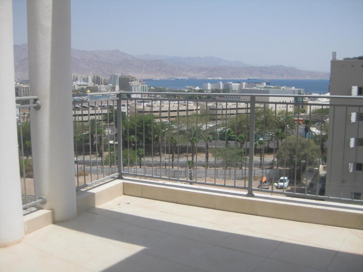 Aviv Motel